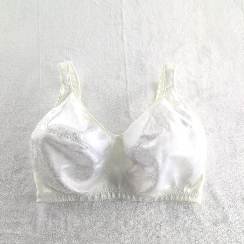 Bali Minimizer Wireless Satin Tracings Soft Cup Comfort Bra Size 38DD 3062 Ivory